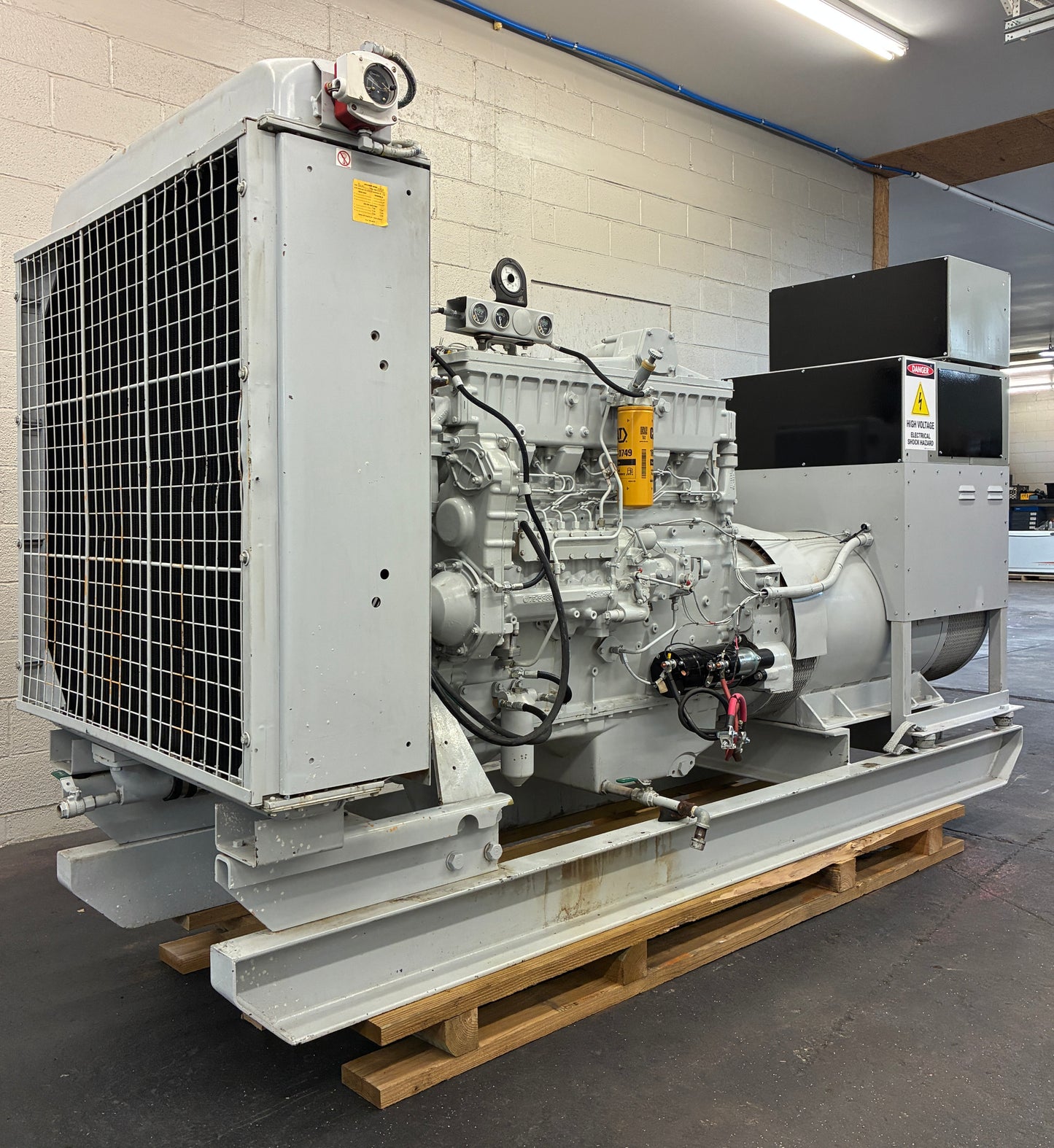 300KW Kato/CAT 3406 Diesel Generator, 827 Hours, 1 or 3 Phase