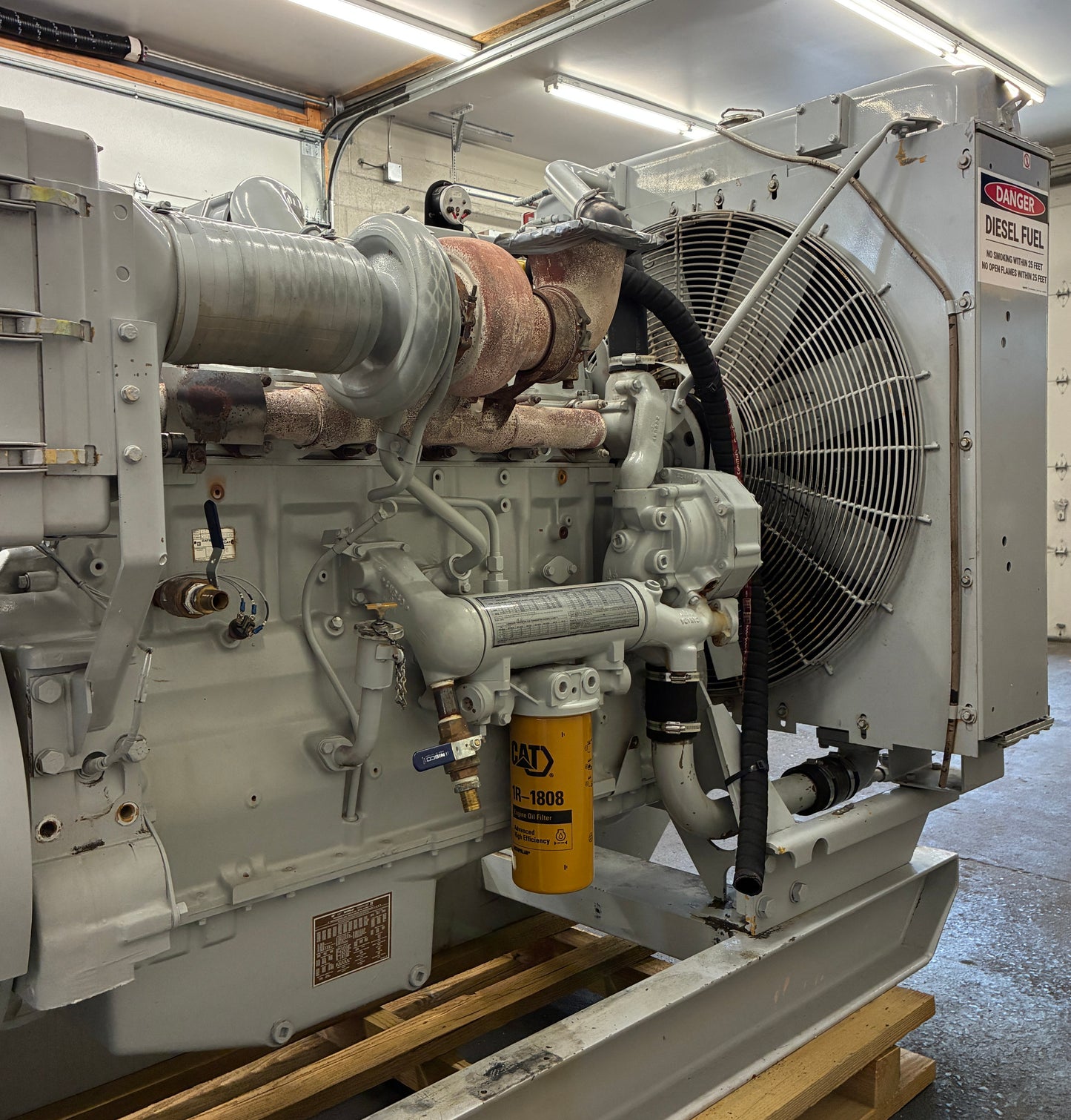 300KW Kato/CAT 3406 Diesel Generator, 827 Hours, 1 or 3 Phase