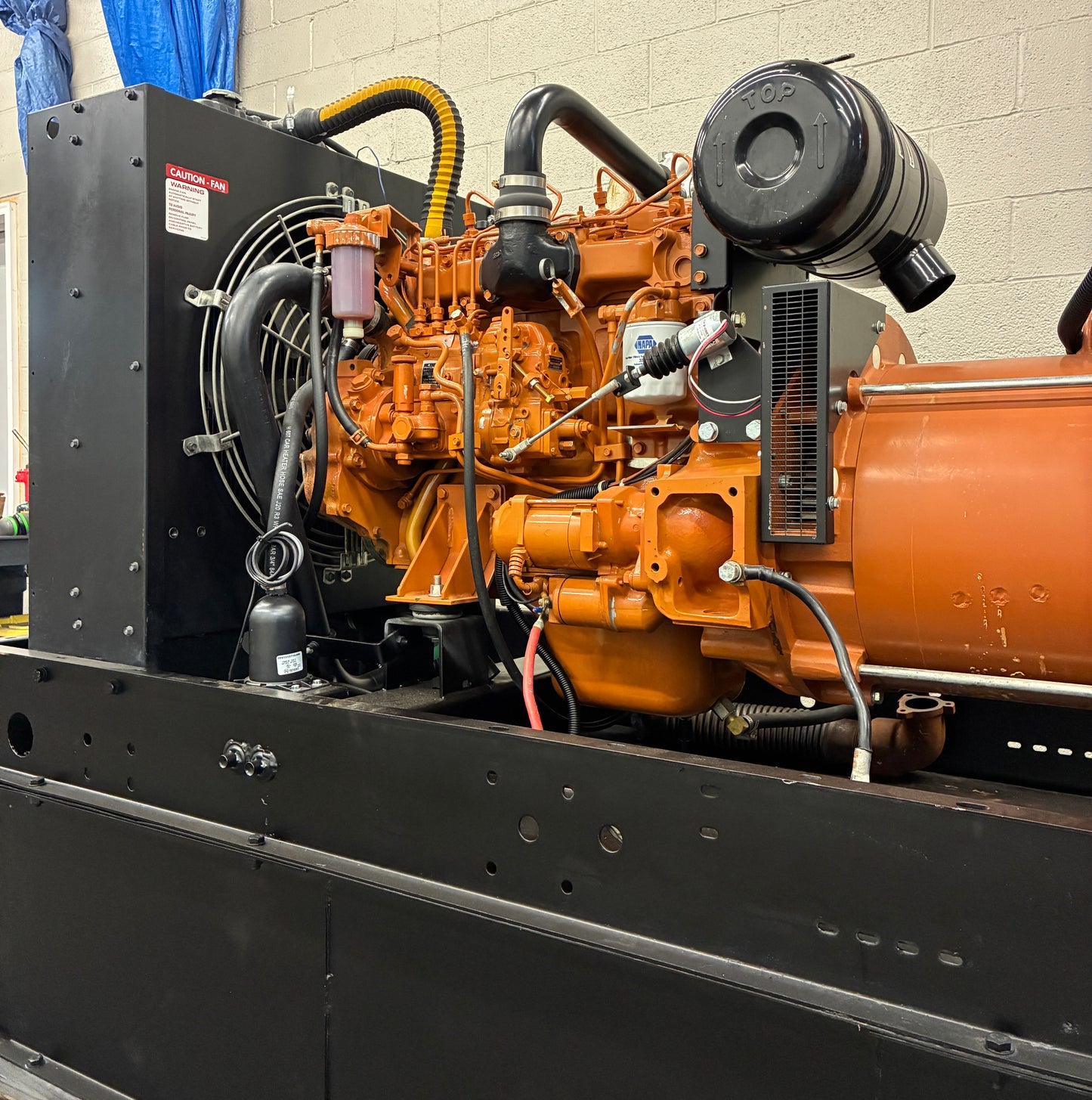 50KW Generac Diesel Standby Generator, 271hrs, 120/240v 1P, w/tank