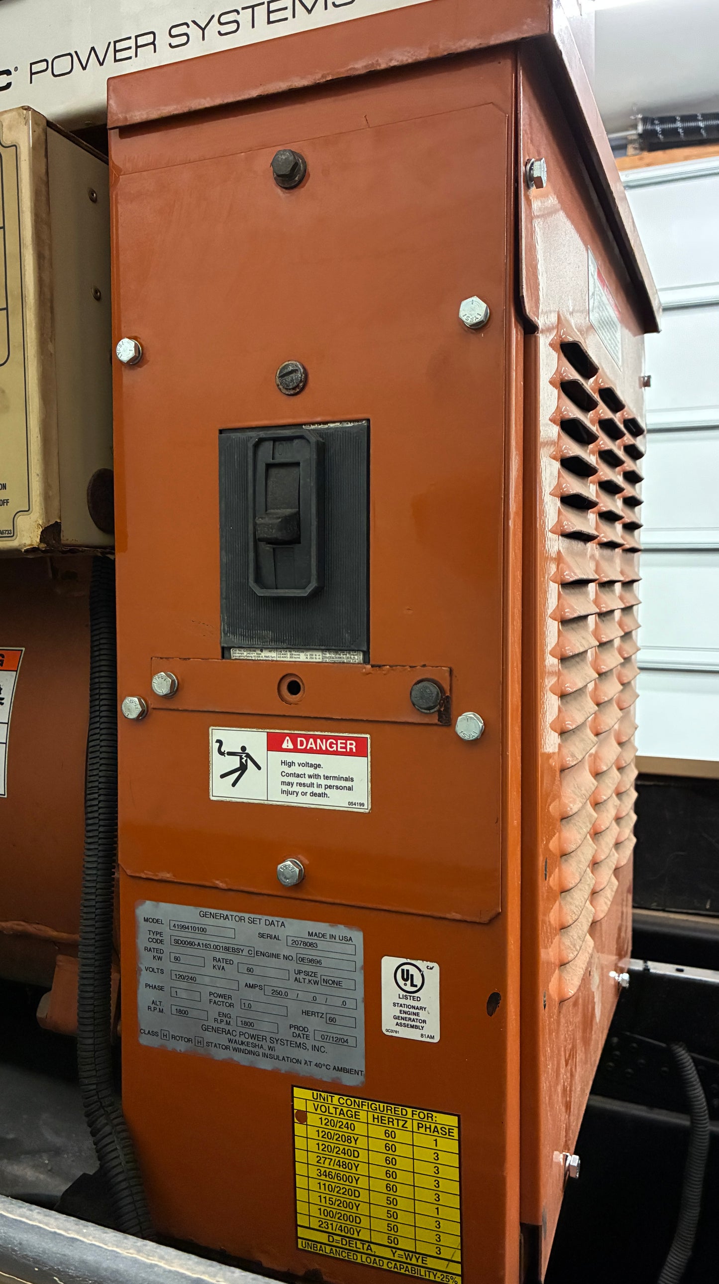 60KW Generac John Deere Diesel Standby Generator, 633hours, 120/240v 1P