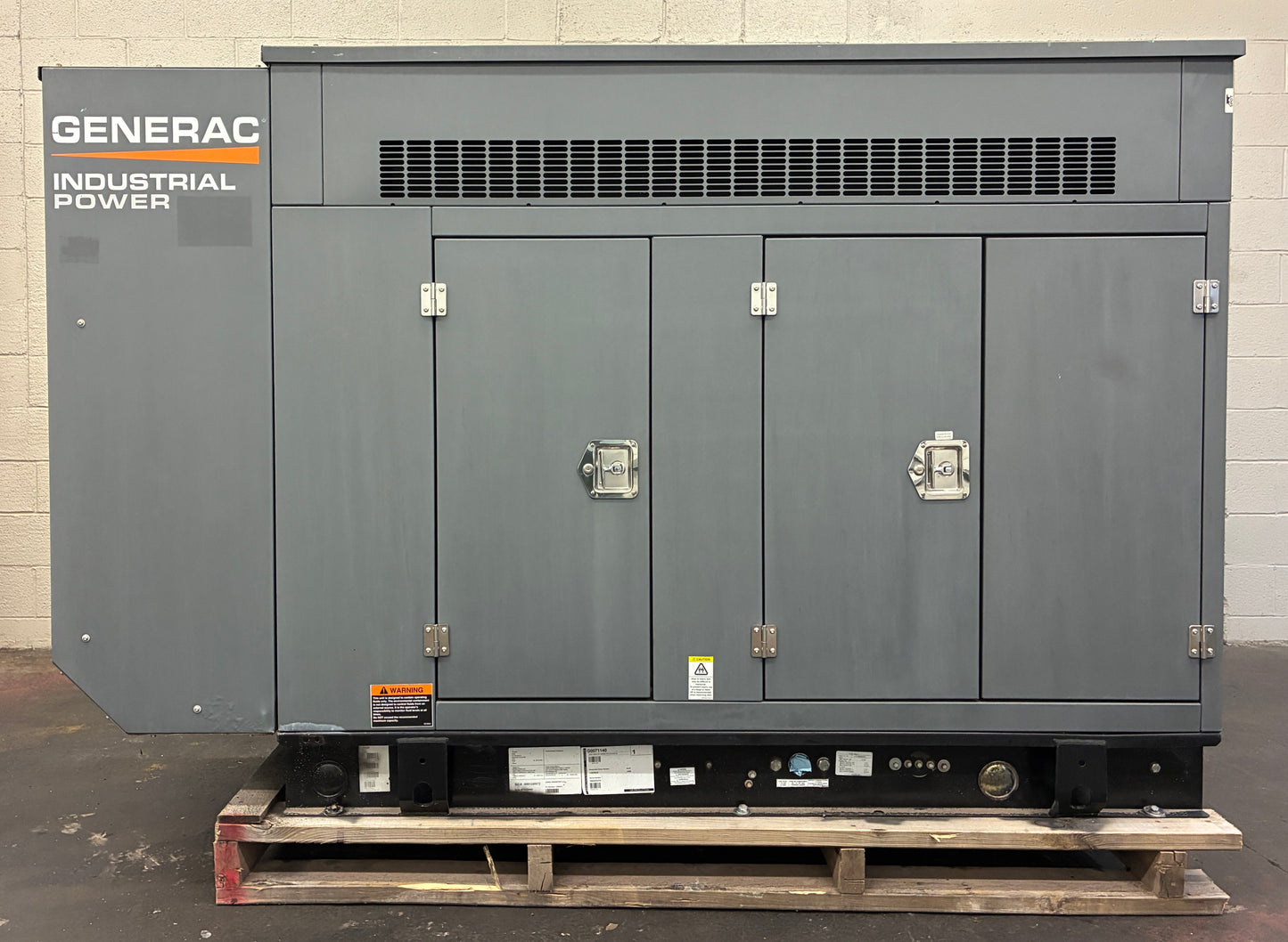 35KW Generac Standby Generator, NG/LPG, 110 hours, 120/240v