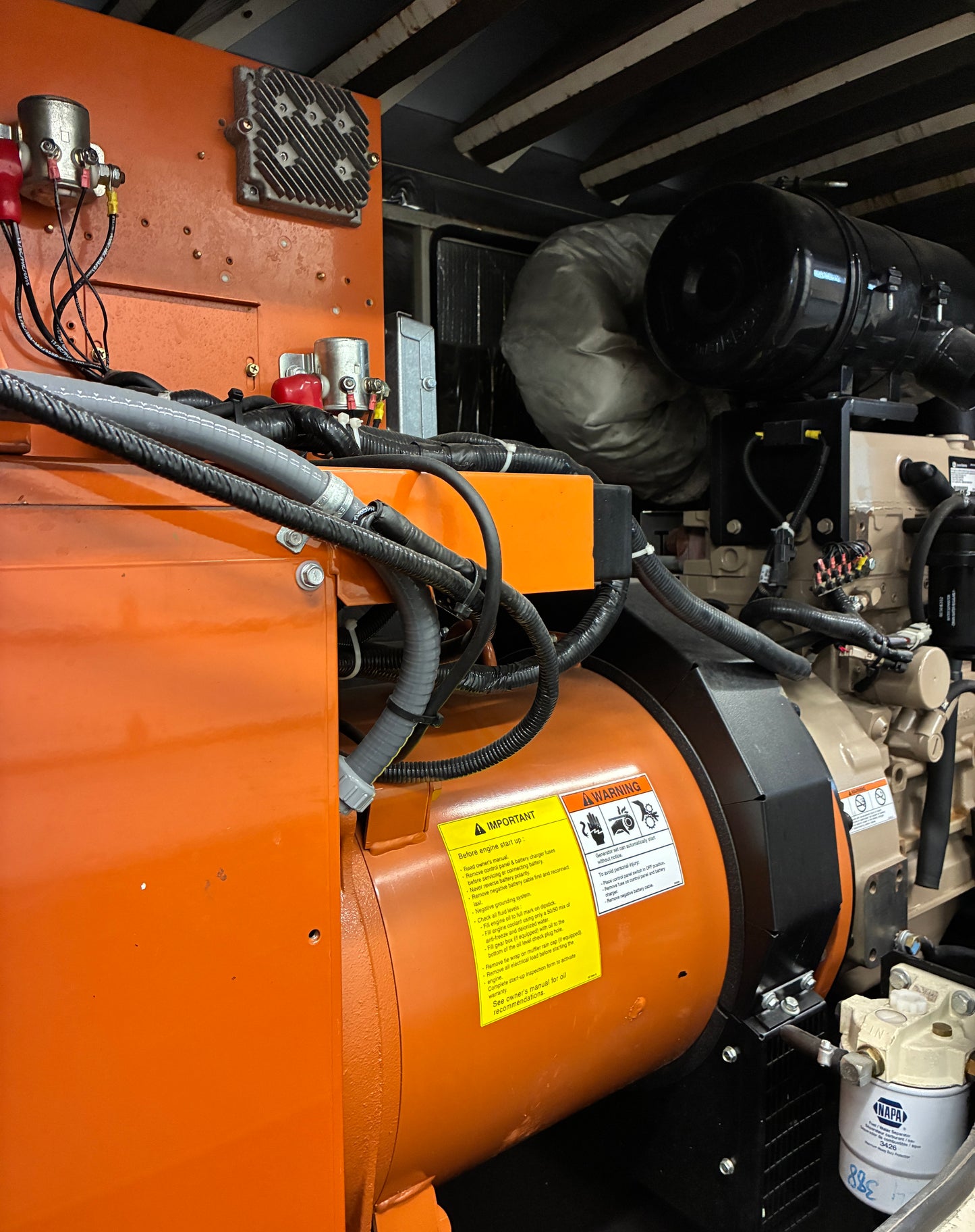 30KW Generac John Deere Diesel Standby Generator, 398hours, 120/240v 1P