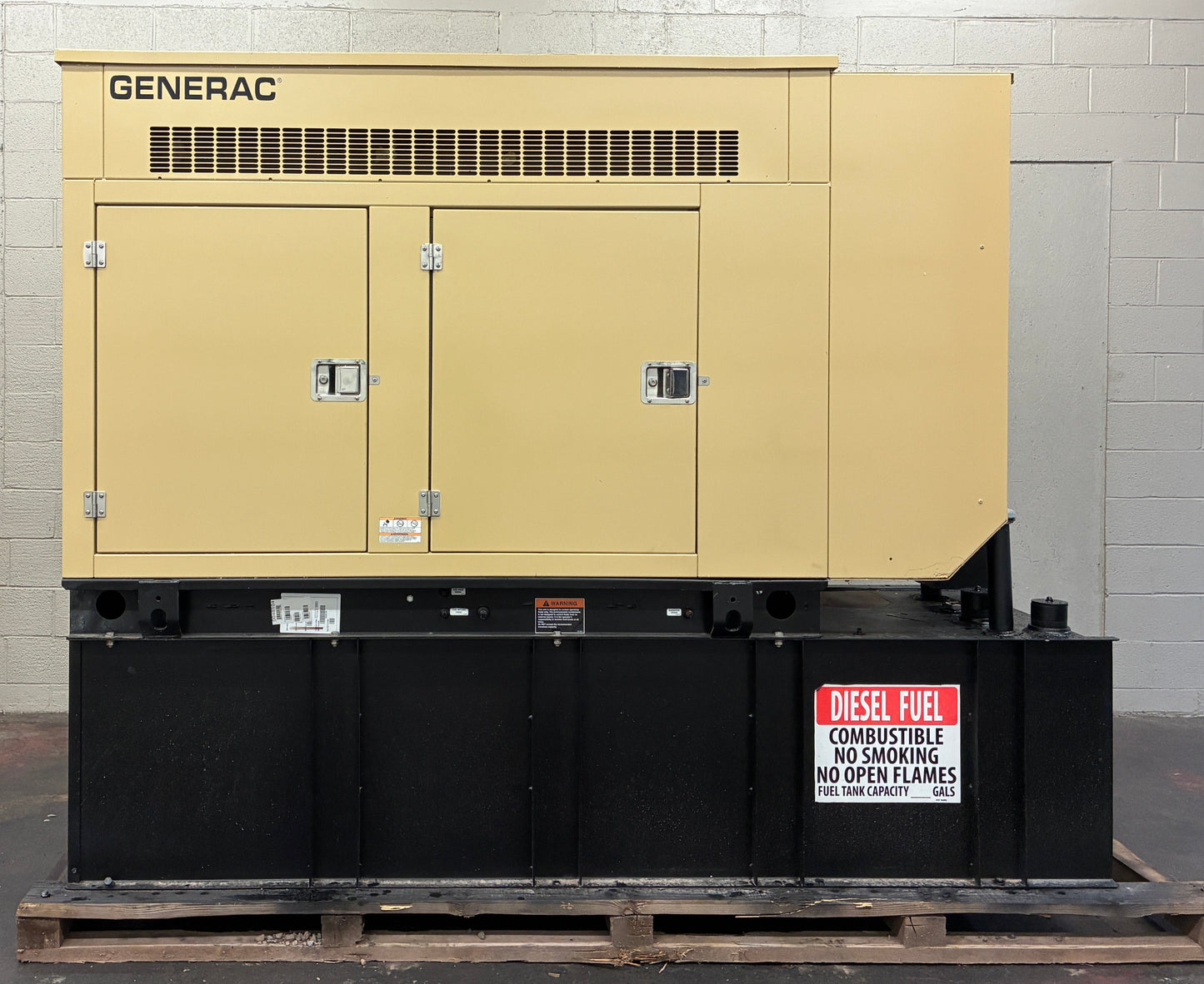 30KW Generac John Deere Diesel Standby Generator, 398hours, 120/240v 1P
