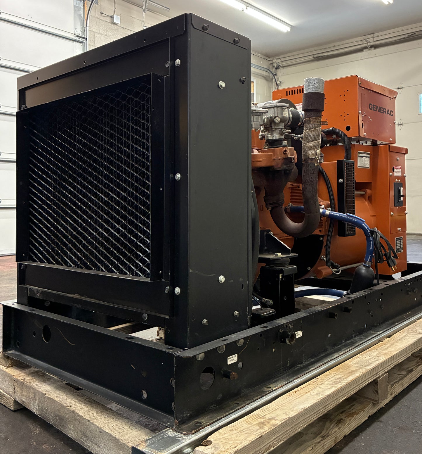 25KW Generac Standby Generator 120/240v, Natural Gas/Propane