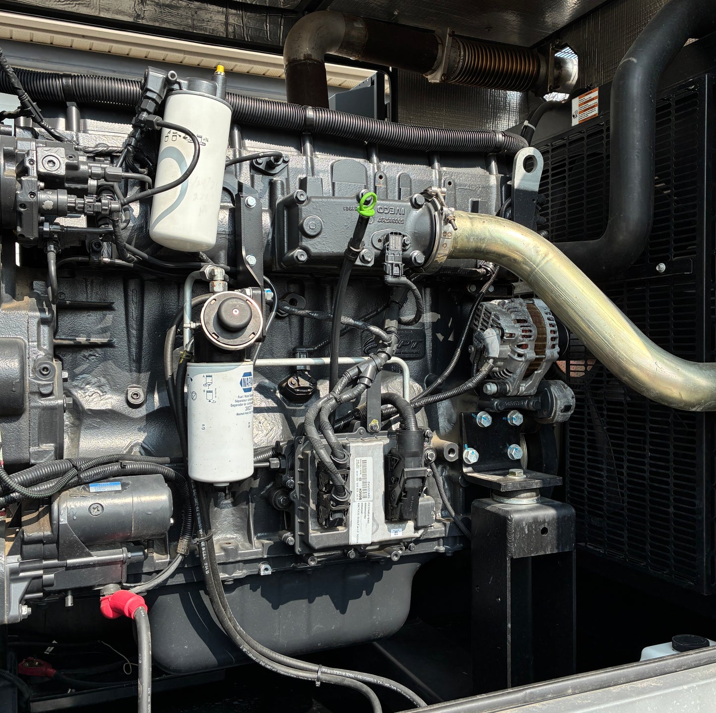 Generac 250kw Diesel Standby Generator, 352 hours, 1 or 3 Phase, w/tank