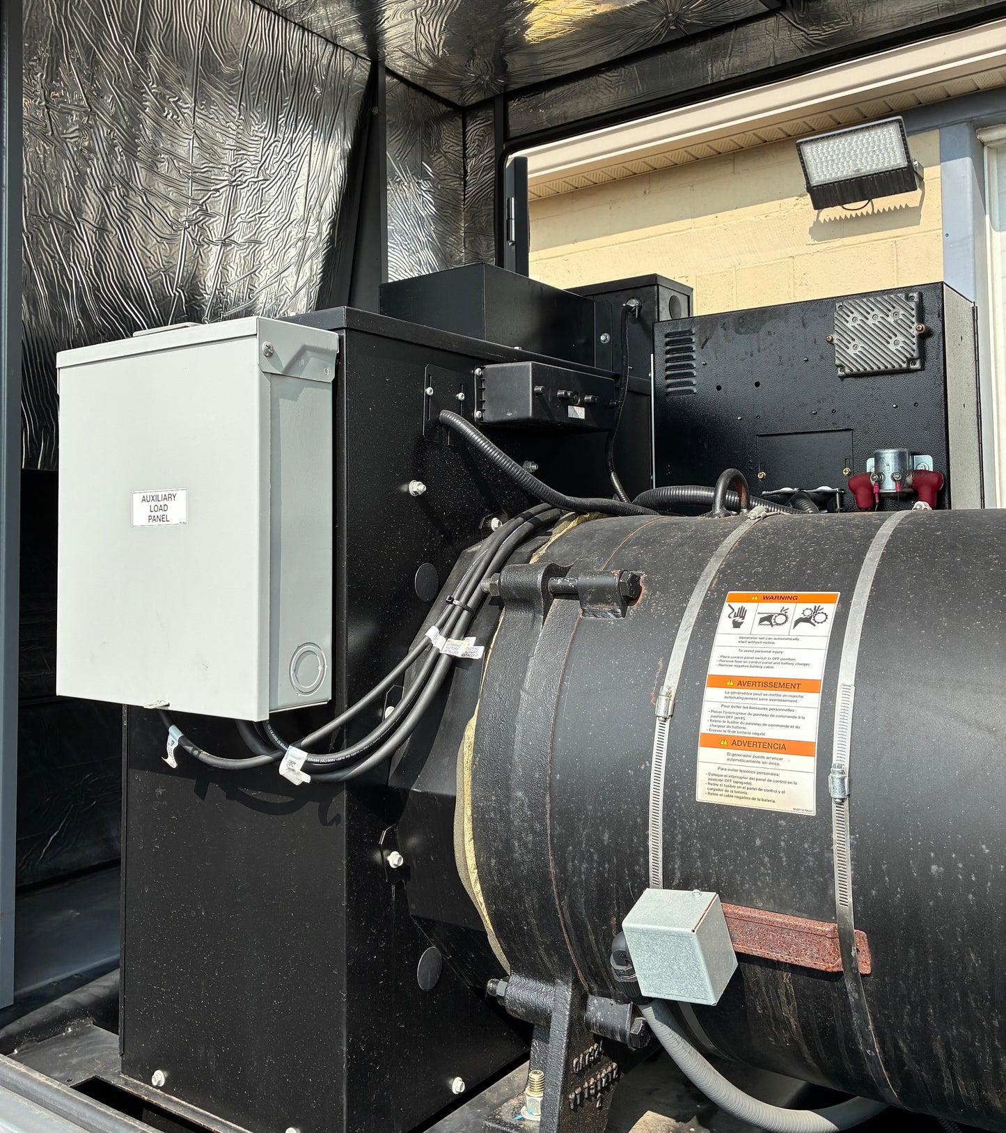 Generac 250kw Diesel Standby Generator, 352 hours, 1 or 3 Phase, w/tank