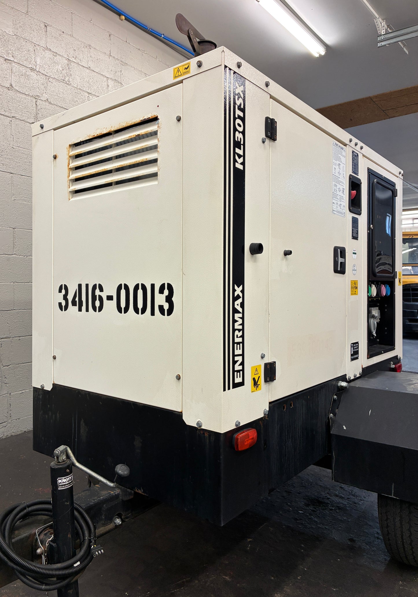 27.5KW TecnoGEN Portable Diesel Generator, 2,962 hours, 1 or 3 Phase