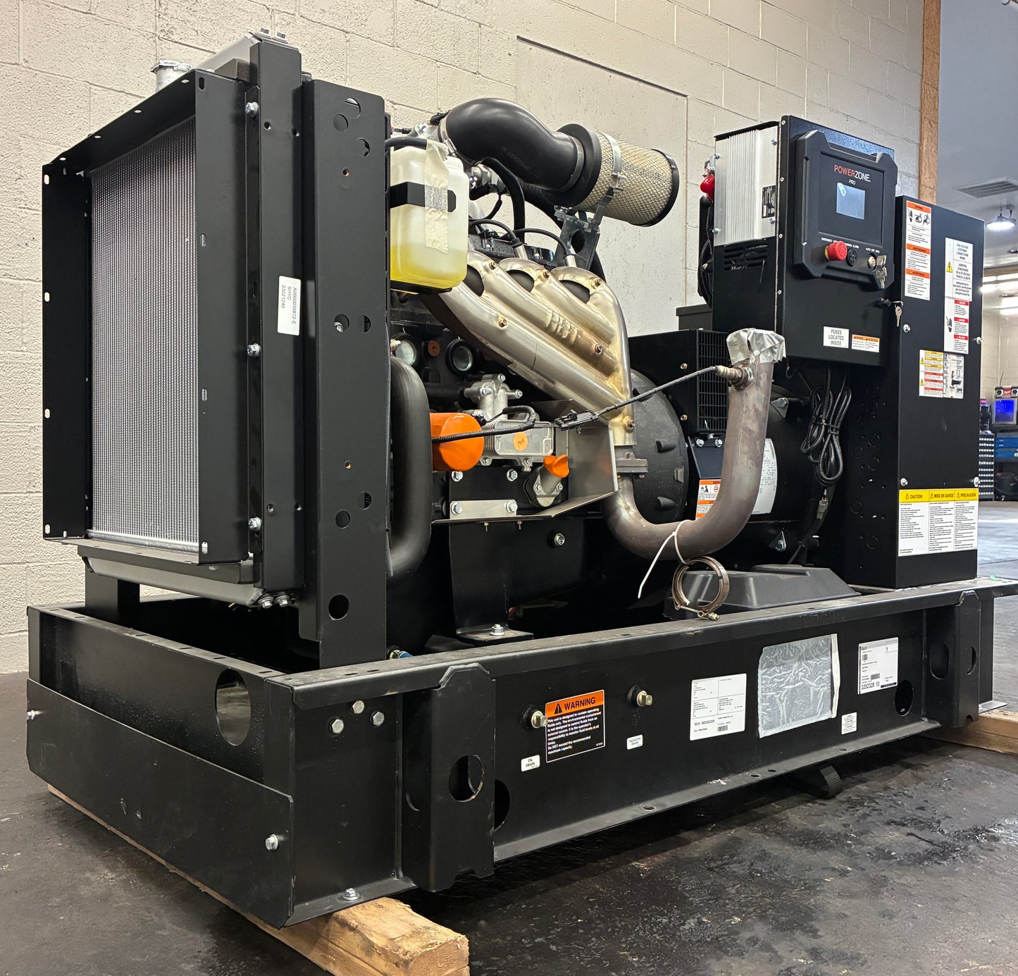 NEW 48KW Generac Standby Generator, Natural Gas/Propane, 120/240V, 1 or 3 Phase