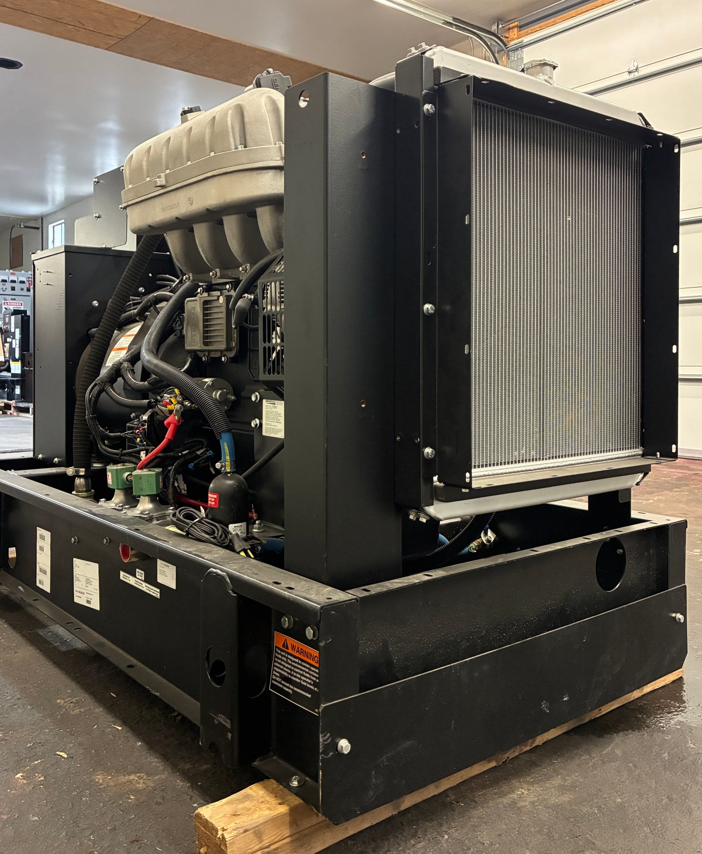 NEW 48KW Generac Standby Generator, Natural Gas/Propane, 120/240V, 1 or 3 Phase