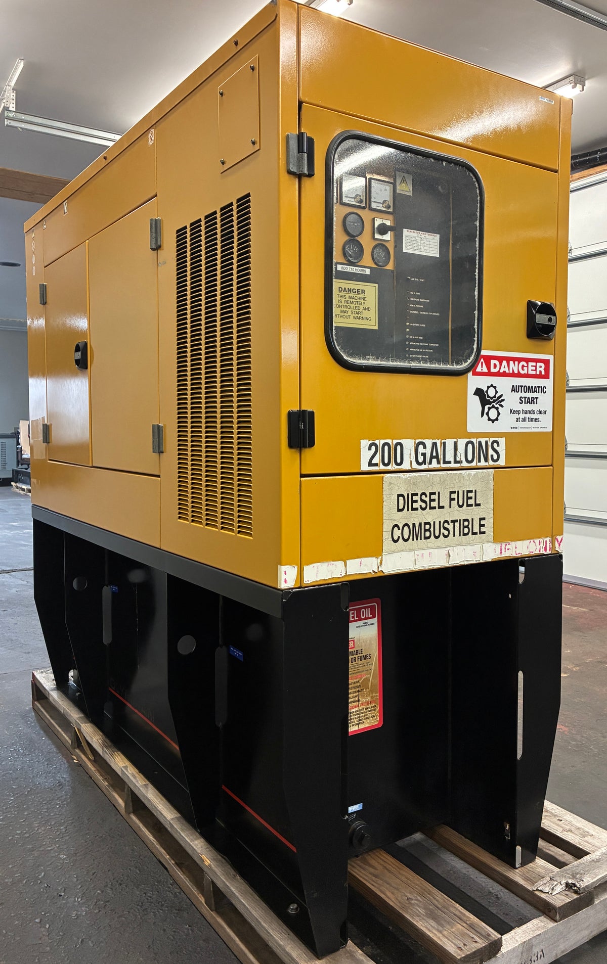 40KW CAT/Olympian Diesel Standby Generator, 120/240 1P, w/ tank