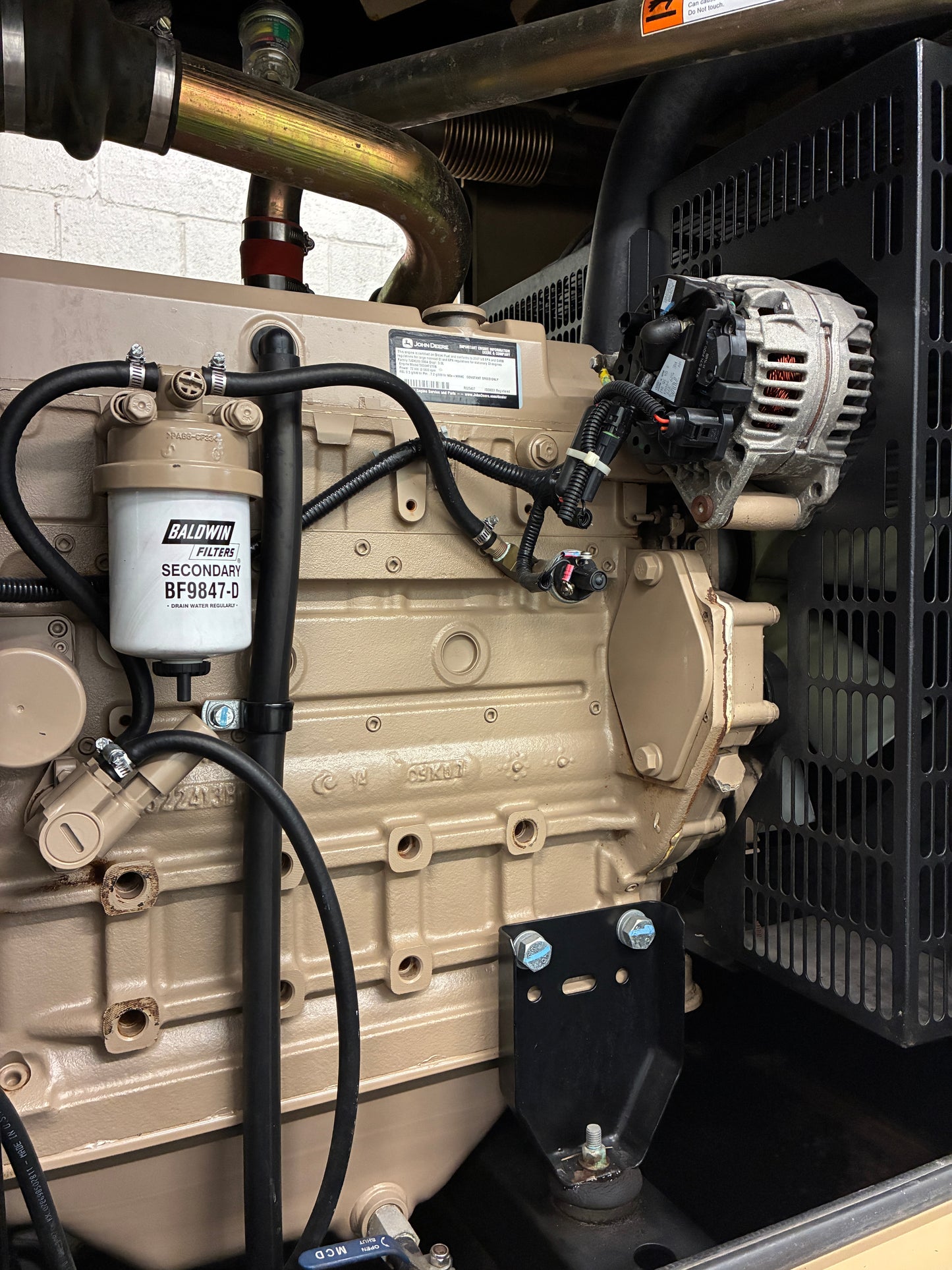 60KW Generac John Deere Diesel Standby Generator, 196 hrs, 120/240v 1P