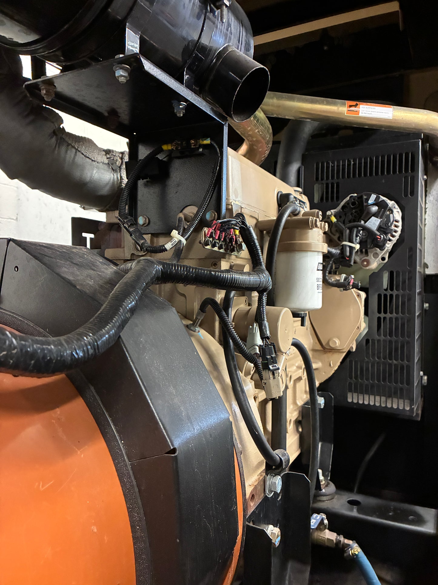 60KW Generac John Deere Diesel Standby Generator, 196 hrs, 120/240v 1P