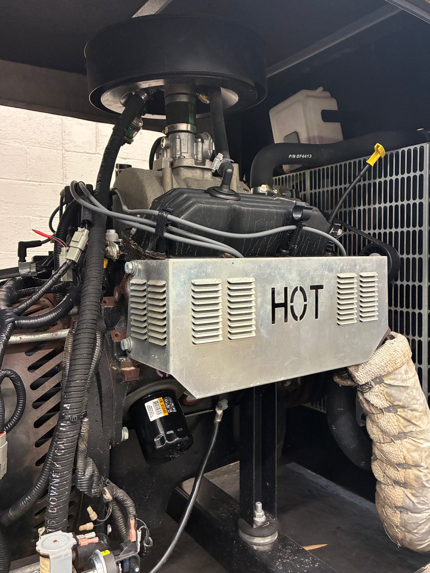 30KW Generac Standby Generator, Natural Gas/LPG, 300 hours, 120/240v