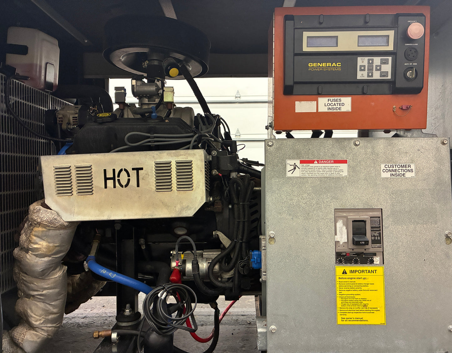 30KW Generac Standby Generator, Natural Gas/LPG, 300 hours, 120/240v
