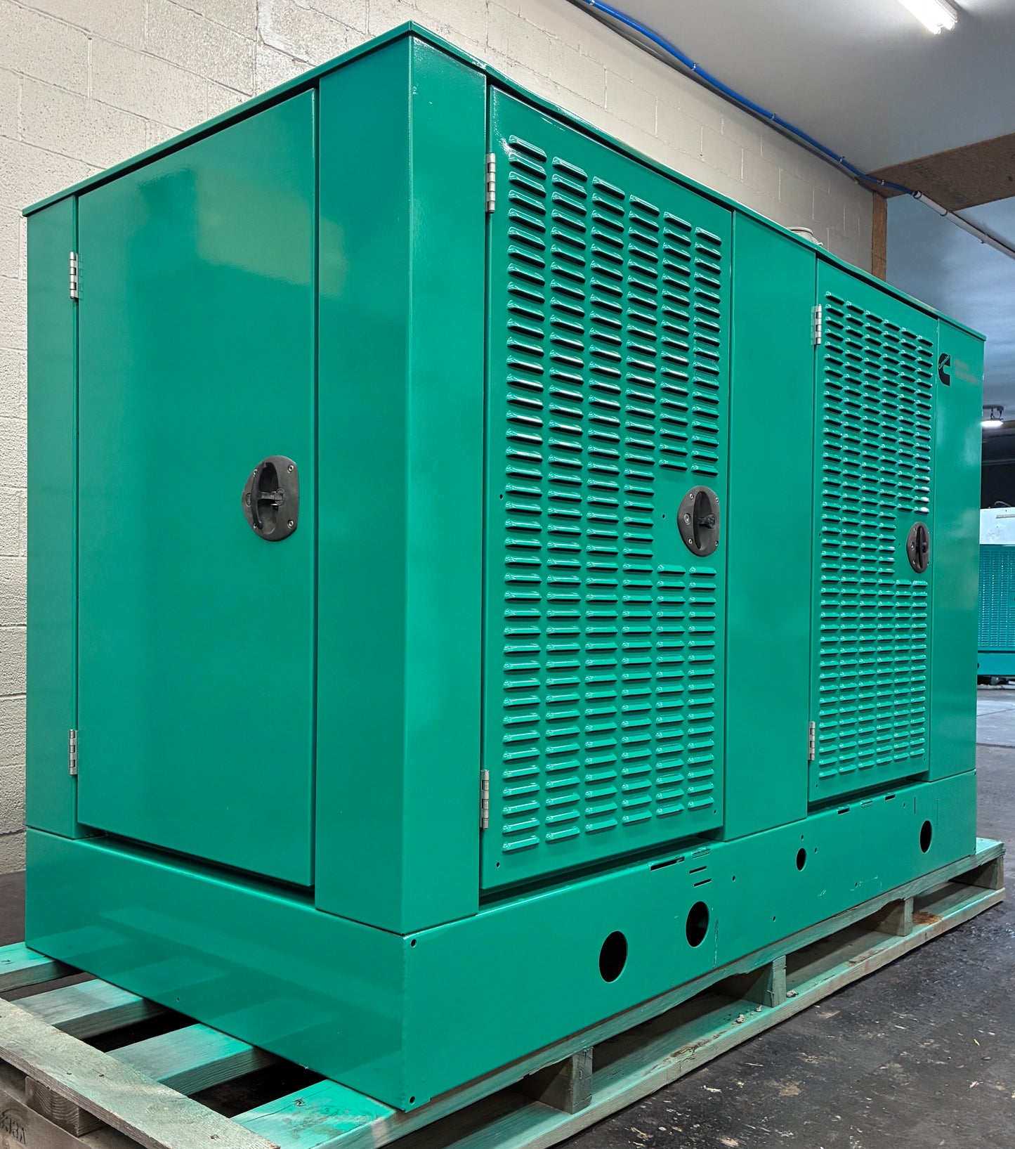 35KW Cummins Standby Generator, Natural Gas/Propane, 120/240 1P