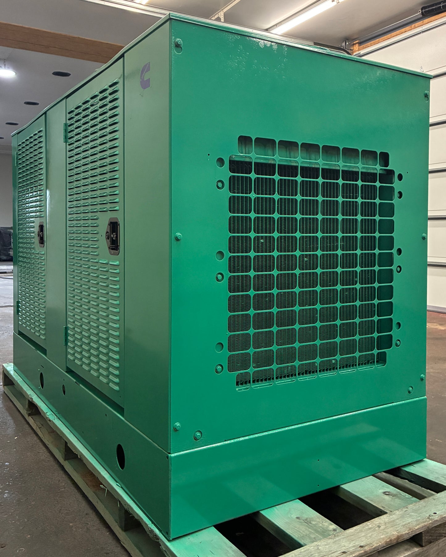 35KW Cummins Standby Generator, Natural Gas/Propane, 120/240v 1P