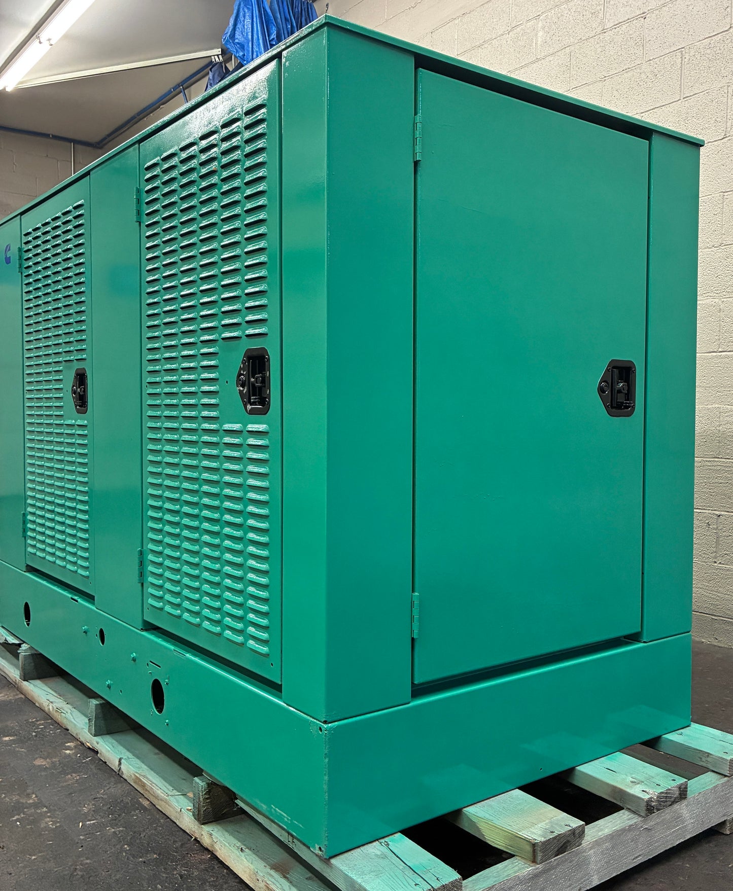 35KW Cummins Standby Generator, Natural Gas/Propane, 120/240v 1P
