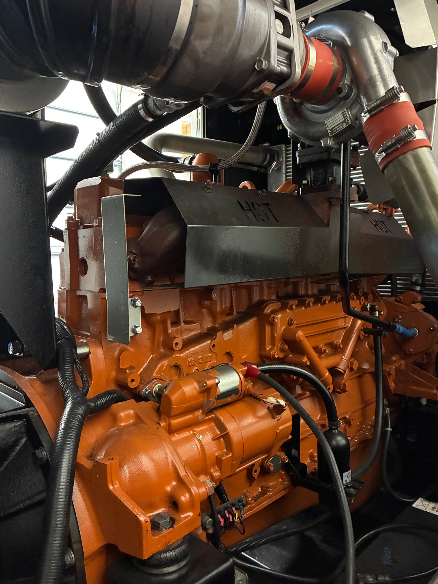 Generac 275KW Standby Generator, 400hrs, 277/480V 3P, LPG/Natural Gas