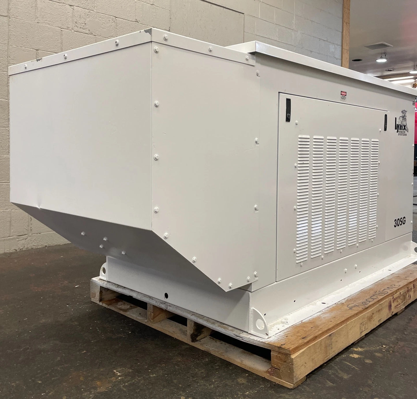 30KW Lynx Standby Generator, GM 3.0L, 1 or 3 Phase, LPG / Natural Gas