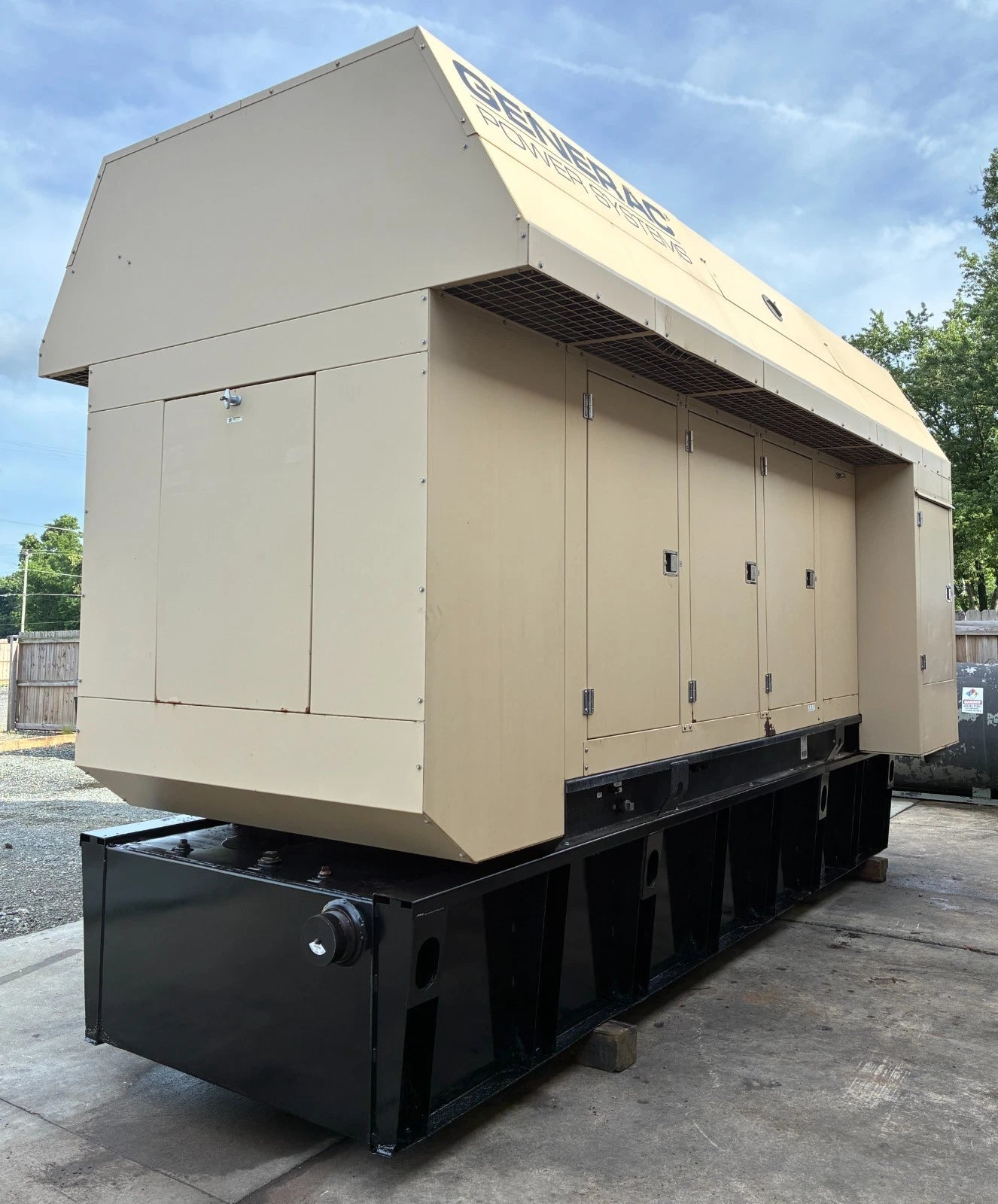 600KW Generac Diesel Standby Generator, 754 hours, 277/480v 3P, w/tank