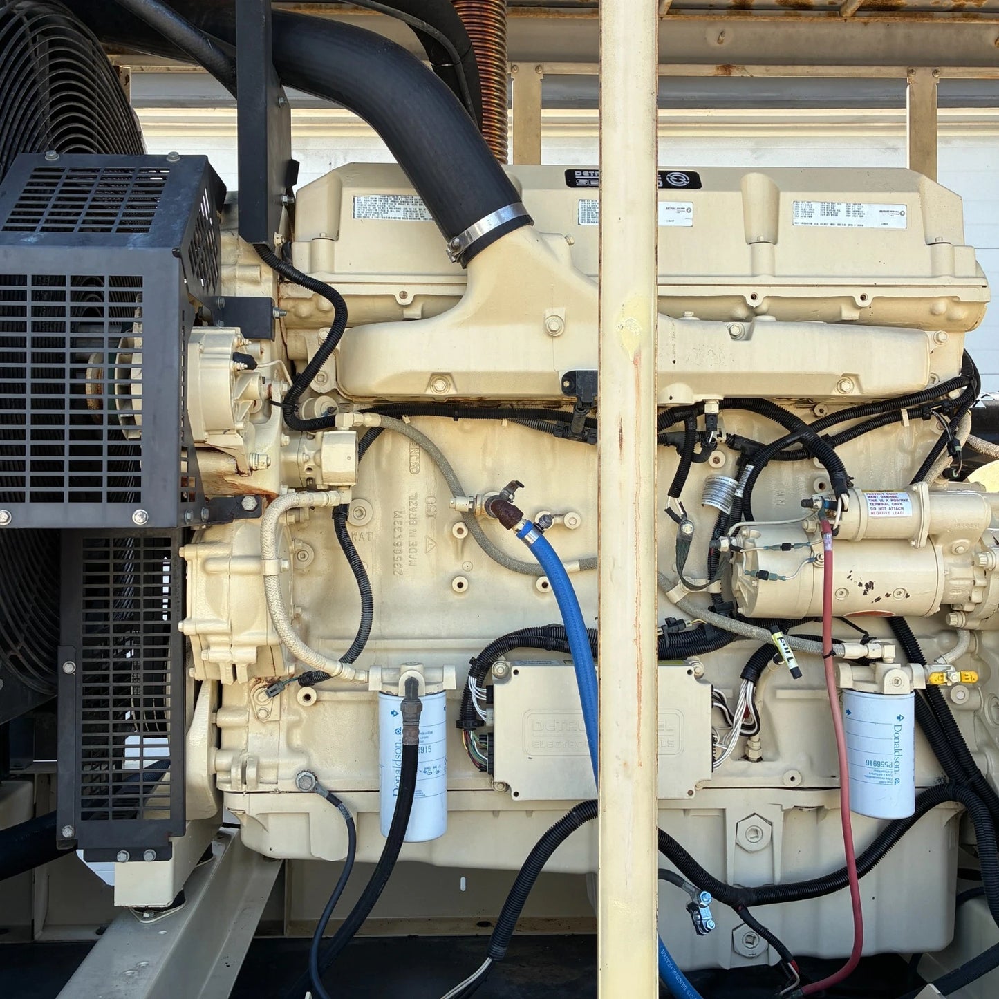 260KW Kohler Standby Detroit Diesel Generator, 1 or 3 Phase, w/ tank