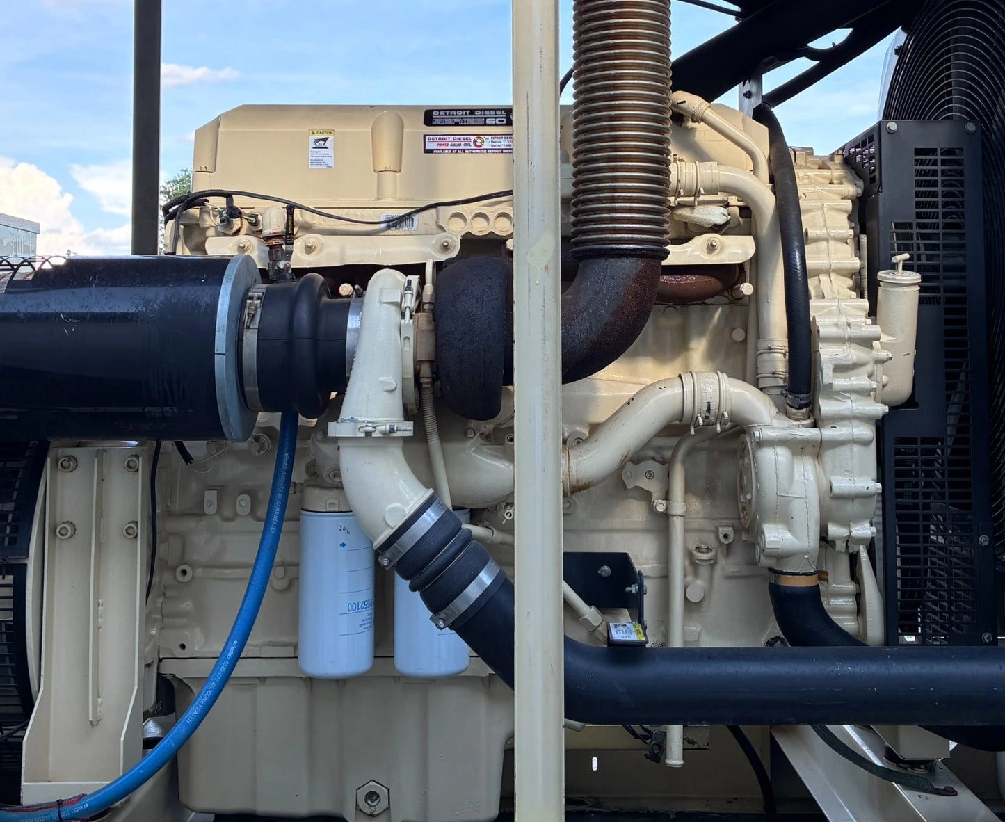 260KW Kohler Standby Detroit Diesel Generator, 1 or 3 Phase, w/ tank