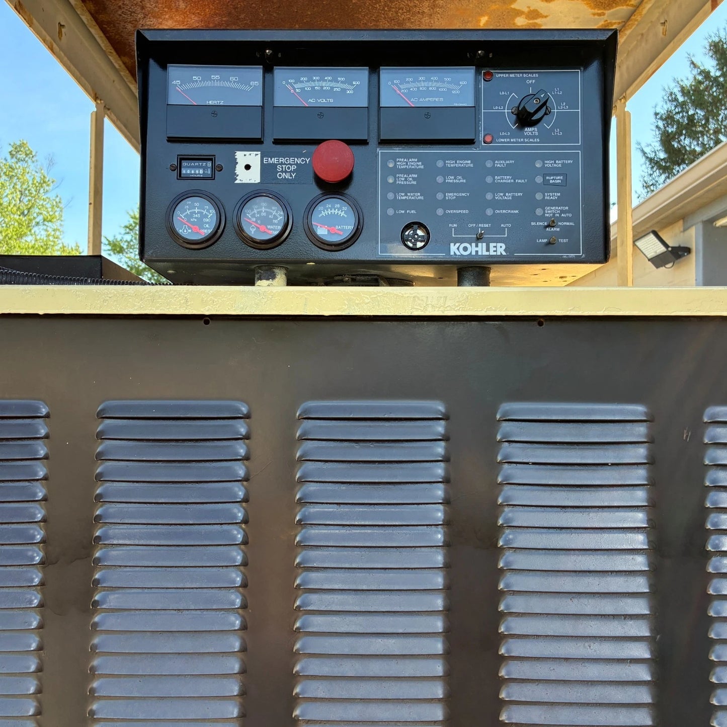 260KW Kohler Standby Detroit Diesel Generator, 1 or 3 Phase, w/ tank