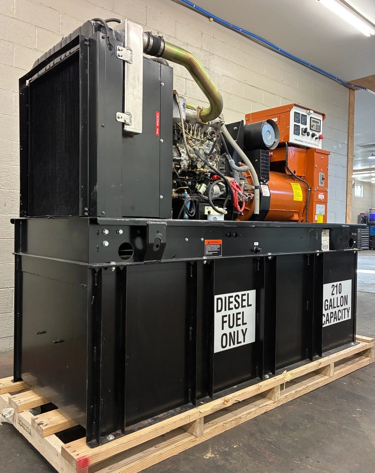 60KW Generac Diesel Standby Generator, 514hrs, 120/240v 1P, w/ tank