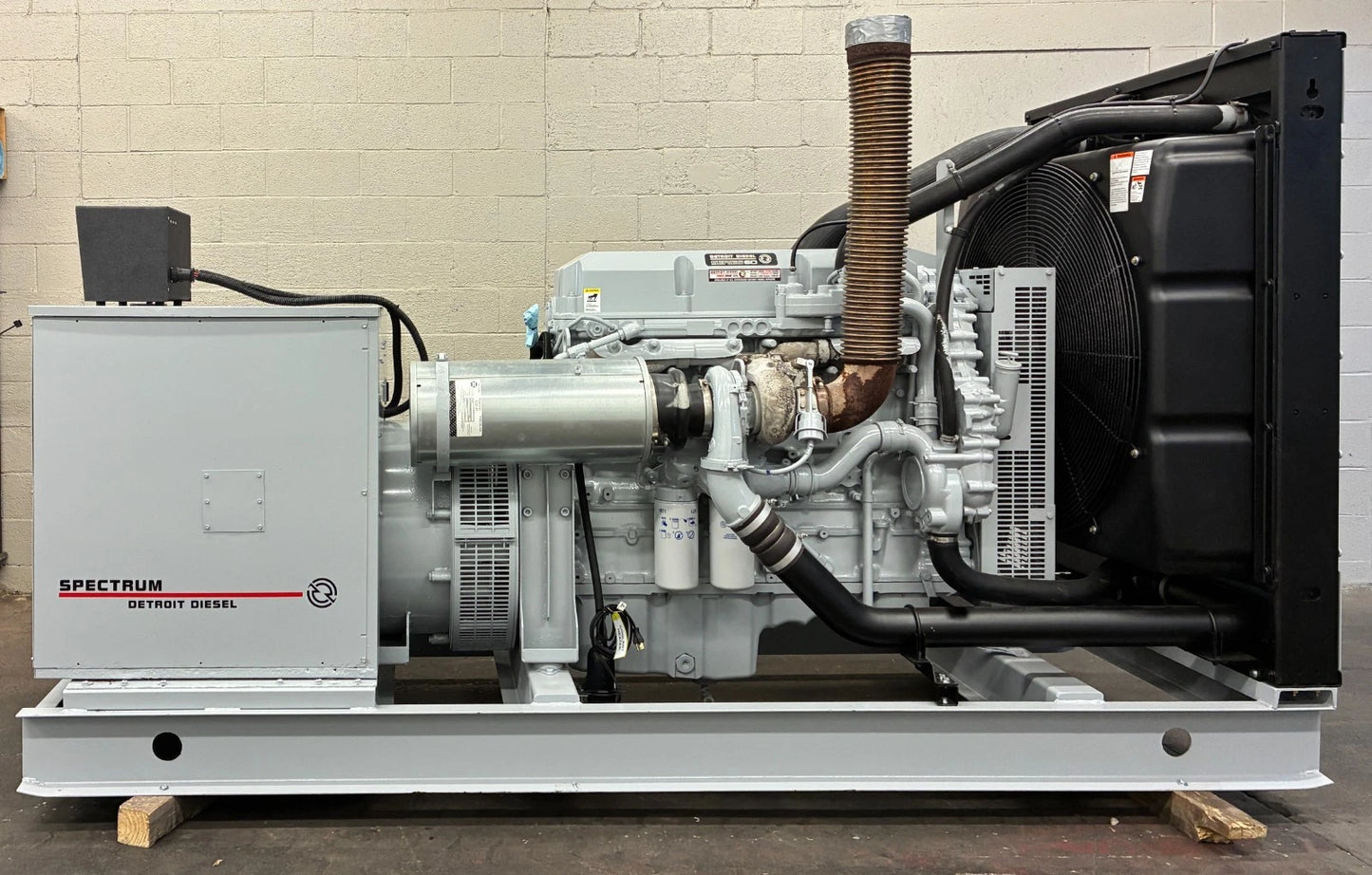 300KW Spectrum Detroit 60 Series Standby Diesel Generator, 1 or 3 Phase