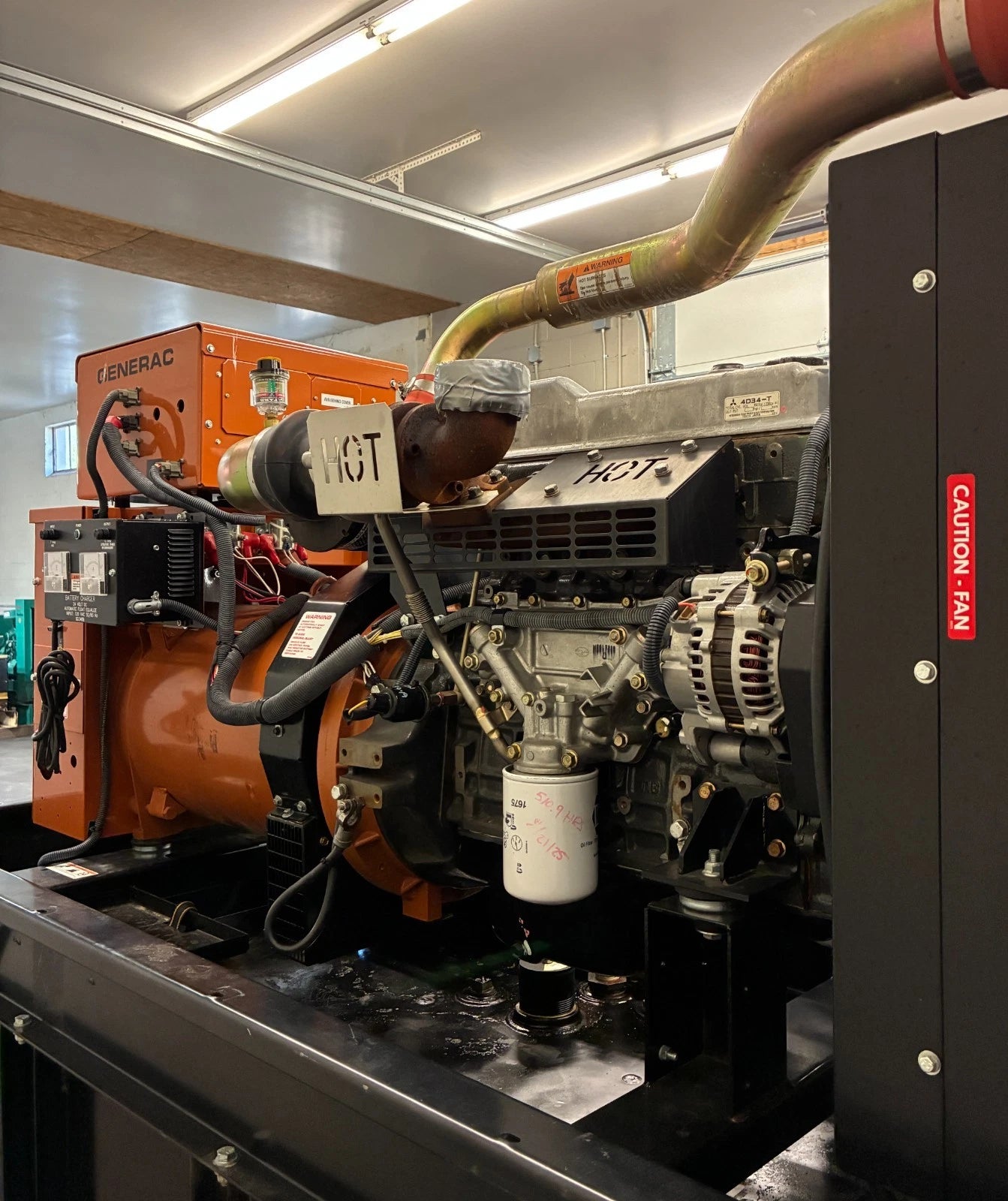 60KW Generac Diesel Standby Generator, 514hrs, 120/240v 1P, w/ tank