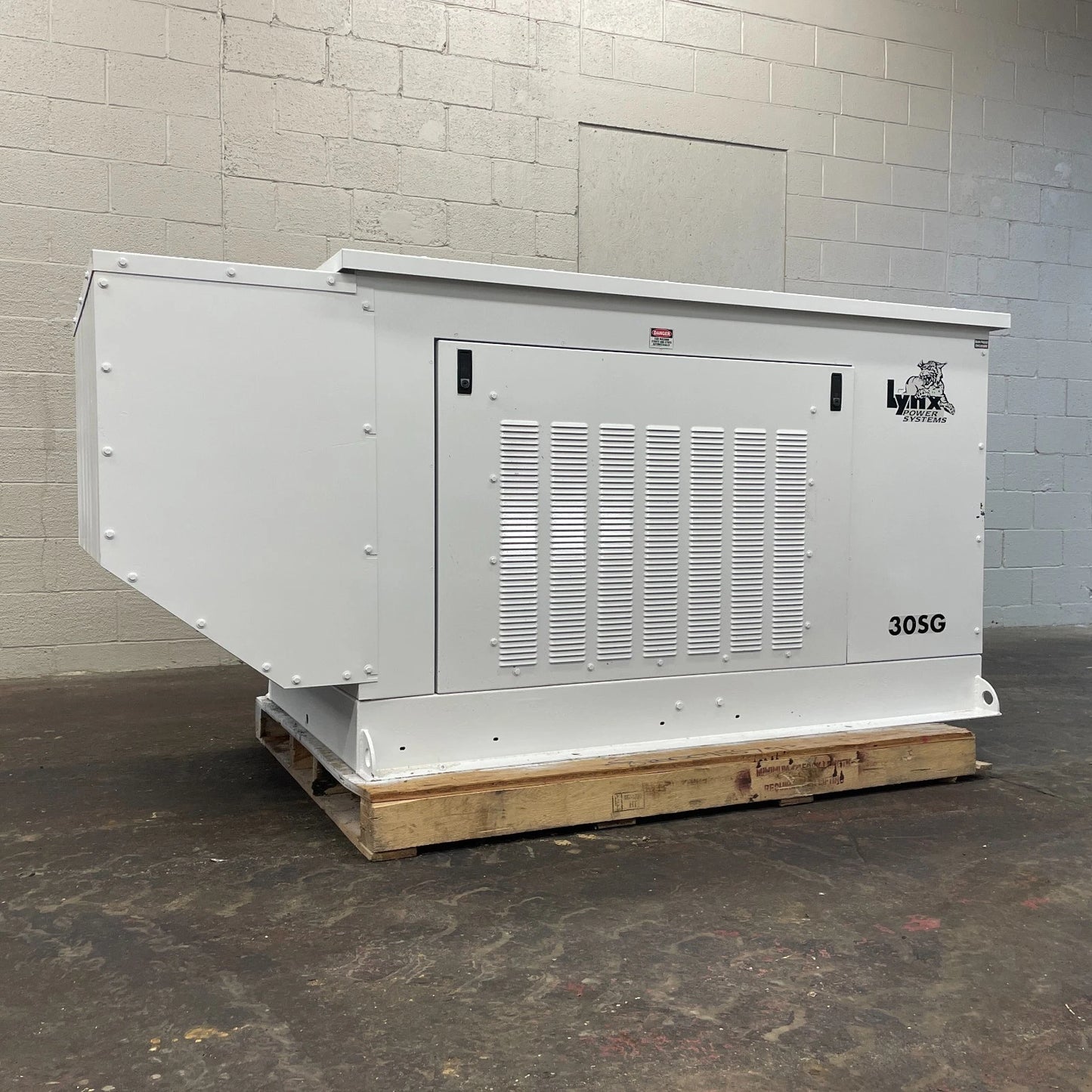 30KW Lynx Standby Generator, GM 3.0L, 1 or 3 Phase, LPG / Natural Gas